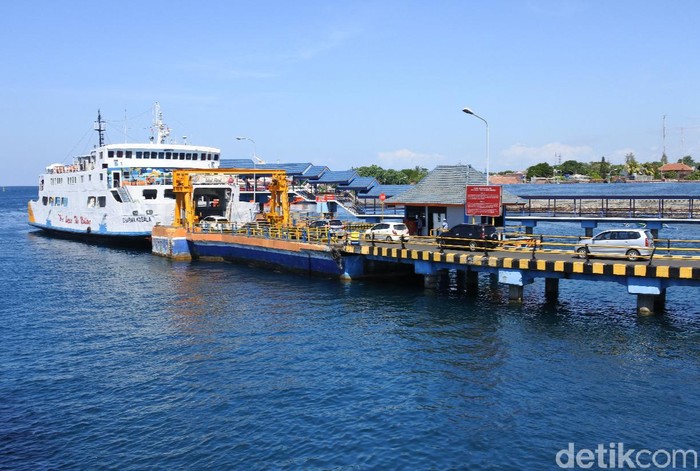 PT Angkutan Sungai Danau dan Perairan (ASDP) Indonesia Ferry memberlakukan tiket online bagi para pengguna jasa pelayaran di 4 Pelabuhan utama. Salah satunya Pelabuhan Ketapang Banyuwangi.