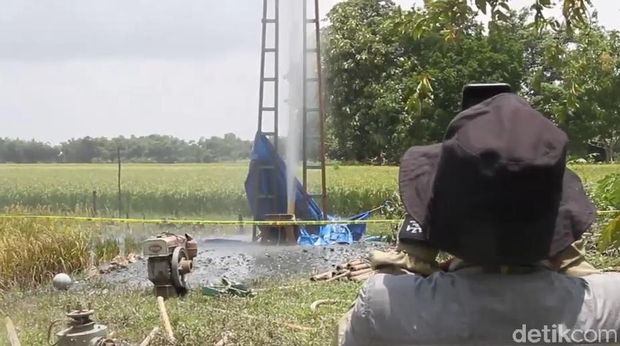 Heboh Semburan Lumpur dan Batu di Grobogan, Bupati Takut Jadi 'Lapindo'