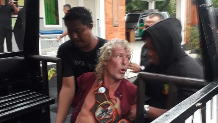 Bule Jerman yang ngamuk di minimart Ubud