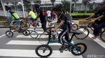 Asyiknya Wara-wiri Gowes Sepeda Lipat di Ibu Kota