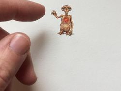 Keren! Ilustrasi Mini Ini Hanya Sebesar Ujung Jari