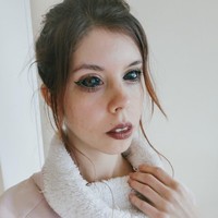 Wanita ini melakukan tindakan ekstrem dengan mentato matanya. Ingin tampil quirky, namun wanita bernama Aleksandra Sadowska itu malah berakhir buta. Foto: dok. Instagram