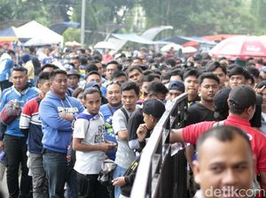 Overkapasitas GBLA Berakhir Petaka, Walkot Bandung Angkat Bicara