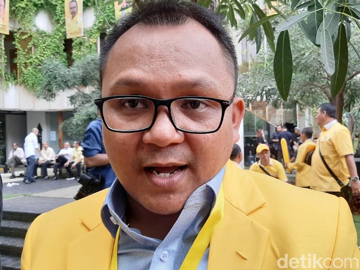 Anggota DPRD DKI Jakarta dari Fraksi Golkar, Basri Baco