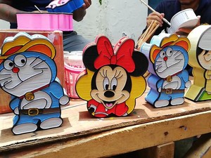 Celengan Cantik Berbahan Daur Ulang Kertas Ini Karya Napi Narkoba Loh