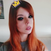 Aleksandra membawa masalahnya ke ranah hukum. Kini sang seniman tato yang tidak diketahui namanya itu diadili, dan akan menghadapi tiga tahun penjara.  Foto: dok. Instagram