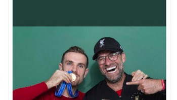 Netizen ini menyebut Liverpool kehilangan energi dan motivasiseorang Jordan Henderson. Foto: istimewa