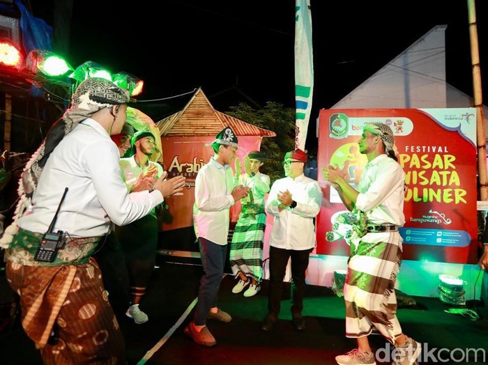 Geliat pasar wisata kuliner Banyuwangi terus ditingkatkan. Masing-masing pasar menyajikan kekhasan jajanan sesuai lokalitasnya.