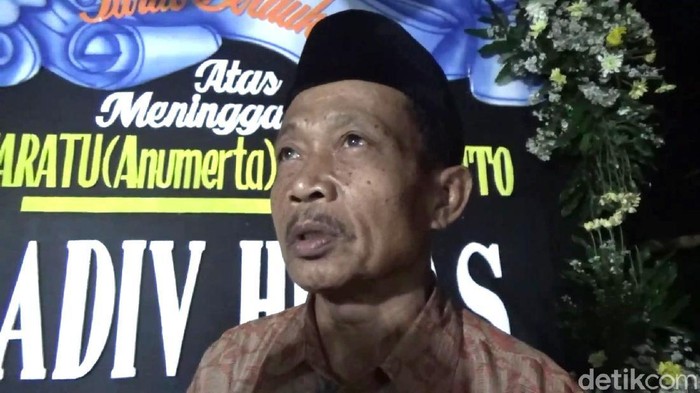 Duka mendalam dirasakan keluarga Bharatu Anumerta Doni Priyanto. Doni merupakan anggota Brimob asal Trenggalek yang gugur dalam kontak tembak di Papua.