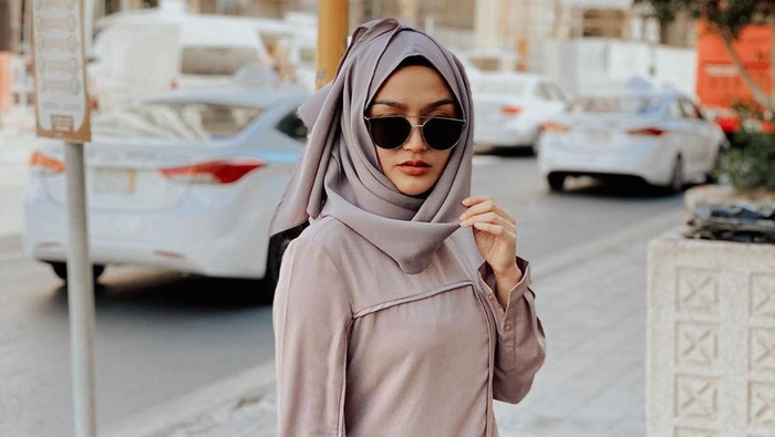 Siti Badriah Berhijab