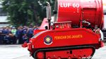 Aksi Robot Damkar yang Siap Padamkan Api di DKI