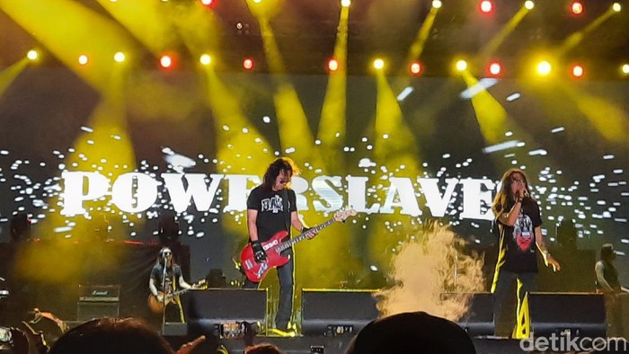 powerslaves tampil di jogjarockarta