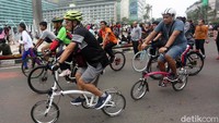 Tak hanya untuk berolahraga, tak sedikit warga yang mulai menggunakan sepeda lipat untuk bekerja maupun beraktivitas di luar ruangan lainnya.