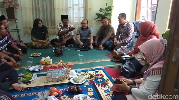 Salah seorang mahasiswa Lamongan masih tertahan di Wuhan, China. Mahasiswa Universitas Negeri Surabaya (Unesa) itu yakni Humaidi Said.