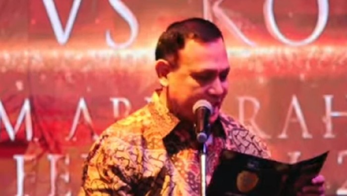 Ketua KPK membacakan pusi di acara RRI