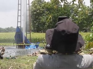 Bikin Kaget! Semburan Lumpur Ini Muncul di Grobogan