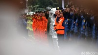 Selain petugas kebakaran, peserta yang mengikuti upacara ini berasal dari Satpol PP DKI Jakarta, BPBD DKI Jakarta, Palang Merah Indonesia (PMI) DKI Jakarta, Dinas Perhubungan DKI Jakarta, dan Pramuka.
