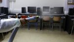 Virus Corona Landa Yunani, Sekolah di Athena Mandi Desinfektan
