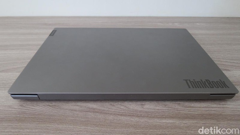 Lenovo ThinkBook 14 Berbagai Sisi