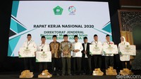 Menteri Agama Fachrul Razi mangatakan, ASN di Ditjen Bimas Islam bertugas untuk meningkatkan moderasi beragama masyarakat Indonesia.