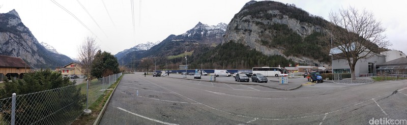 Hasil Foto Oppo Find X2 di Italia-Swiss