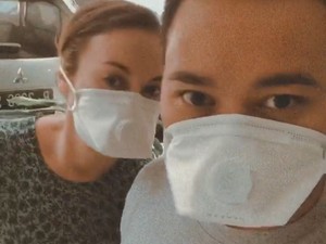 Bumil Rianti Cartwright Juga Antisipasi Virus Corona dengan Masker