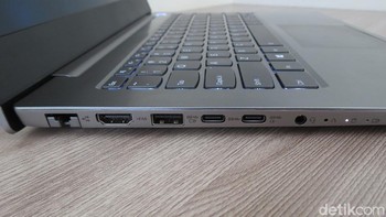 Di sisi kiri ada port LAN, HDMI, USB 3.1 tipe A, dua USB 3.1 tipe C (satu untuk input power, satu lagi untuk mencharge atau membaca data dari smartphone atau output video), lalu ada jack audio 3,5 mm, lubang reset, indikator HDD dan baterai. (Fitraya Ramadhanny/detikcom)
