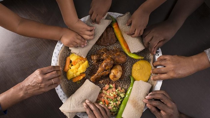 Pub Makan Siang Telanjang