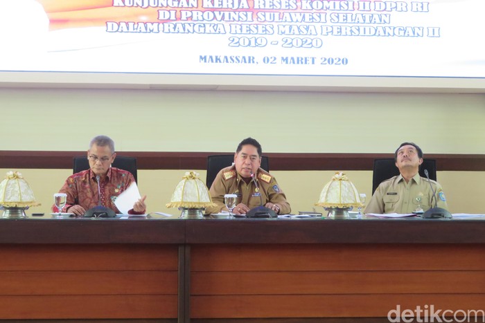 Komisi II DPR RI berkunjung ke Kantor Gubernur Sulawesi Selatan (Sulsel). Wacana penghapusan pejabat eselon III dan IV menjadi salah satu yang dibahas.