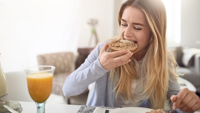10 Tips Menjaga Pola Makan Tetap Sehat Selama WFH
