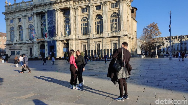 Hasil Foto Oppo Find X2 Pro di Italia-Swiss