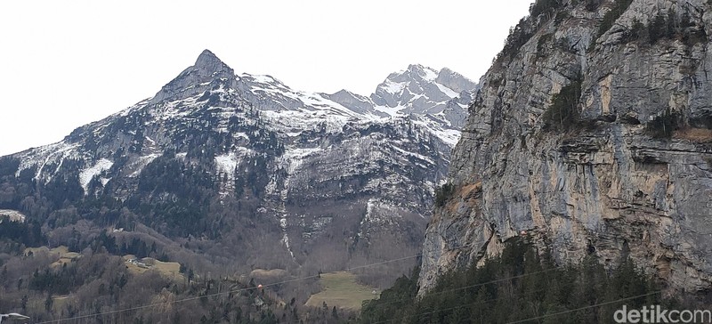 Hasil Foto Oppo Find X2 di Italia-Swiss