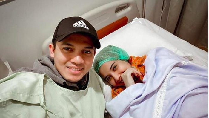 Irwansyah dan Zaskia Sungkar.