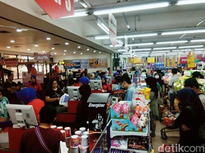 Bahan Pangan Dijamin Cukup, Pembatasan Belanja Dicabut