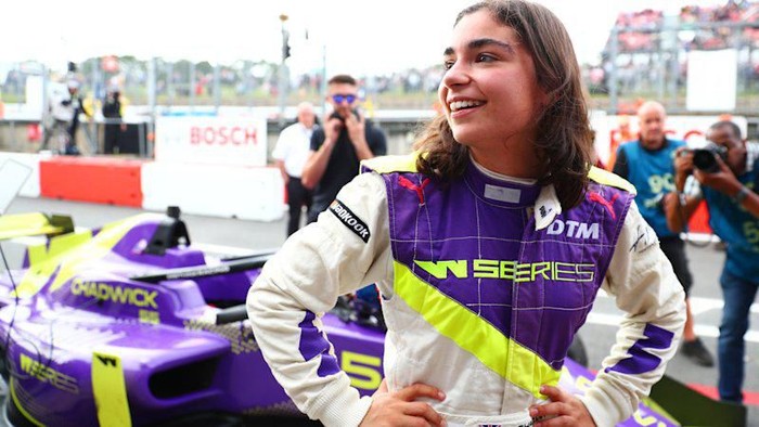 Jamie Chadwick semakin dekat dengan F1