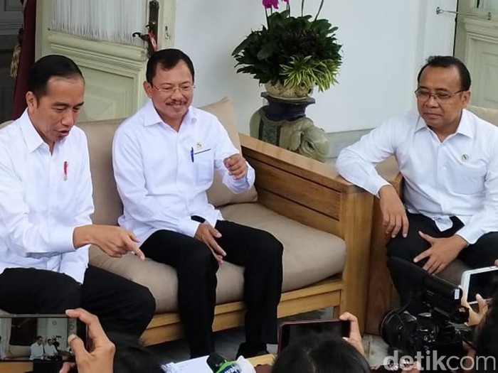 Presiden Joko Widodo dan Menteri Kesehatan Terawan Agus Saputra angkat bicara soal 2 orang positif corona di Indonesia