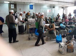 Ingat! Jemaah Umrah Harus Tes COVID-19 & Karantina Saat Kembali ke RI