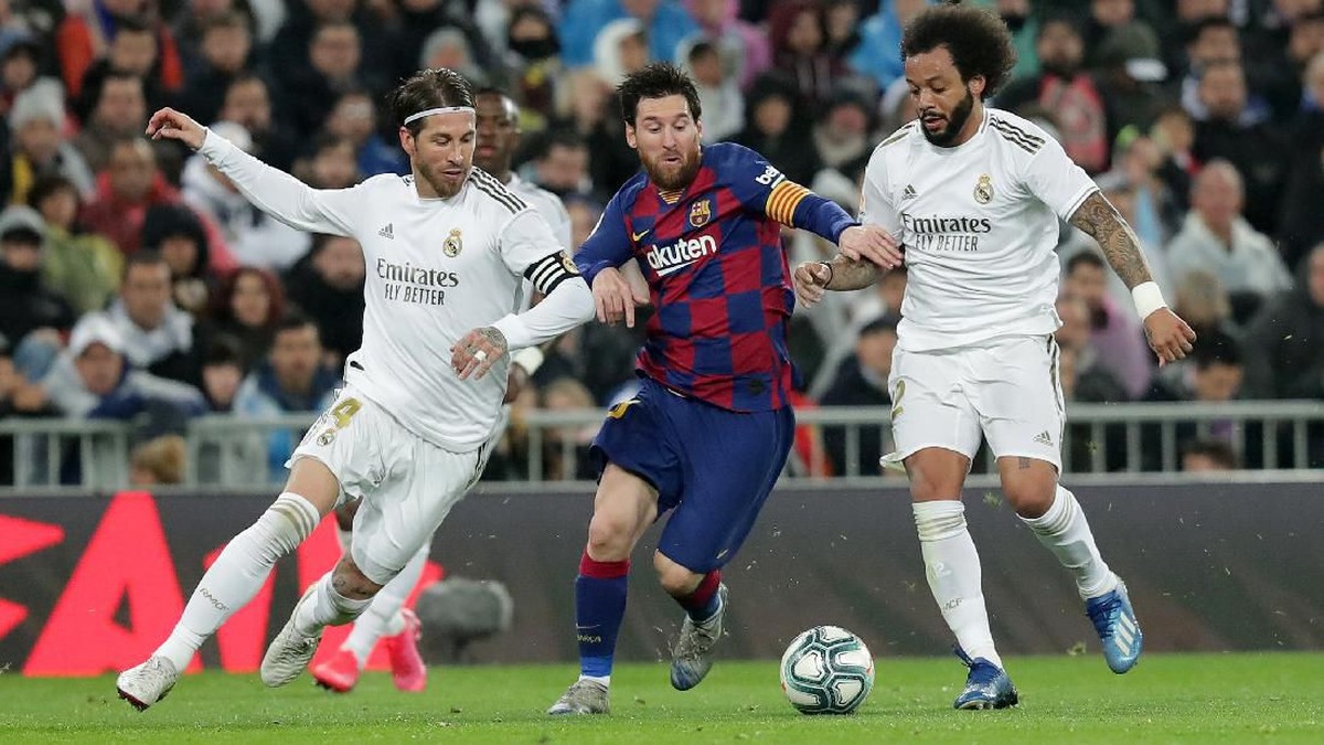 Lionel Messi tampil kurang oke saat laga El Clasico (Foto: Gonzalo Arroyo Moreno/Getty Images)