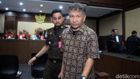 Januari 2020, Mabes Polri melimpahkan kasus ini ke Kejaksaan. Pada Februari 2020, Kejaksaan Agung mendakwa Raden Priyono merugikan negara sebesar USD 2.716.859.655 (atau setara Rp 37,8 triliun) dalam kasus penjualan minyak mentah/kondensat.