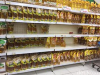 Corona Serang RI, Warga Borong Sembako hingga Masker