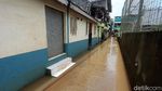 Penampakan Permukiman Cipinang Melayu yang Masih Tergenang Banjir