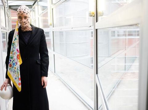 Virus Corona Mendunia, Desainer Tampilkan Masker Unik di Paris Fashion Week