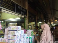 Corona Serang RI, Warga Borong Sembako hingga Masker