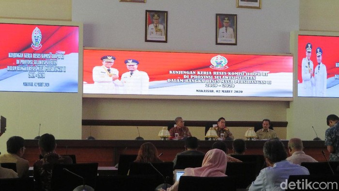 Komisi II DPR melakukan kunjungan kerja ke Sulsel (Noval Dhwinuari/detikcom)