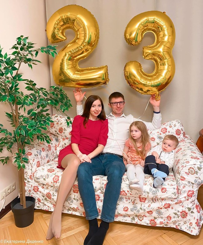 Ekaterina dan Valentin dikenal sebagai pasangan yang penuh dengan kemesraan. Pada Januari silam, pria yang akrab disapa Valya itu baru saja merayakan ulang tahunnya yang ke-32.  Foto: dok. Instagram