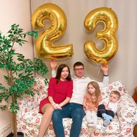 Ekaterina dan Valentin dikenal sebagai pasangan yang penuh dengan kemesraan. Pada Januari silam, pria yang akrab disapa Valya itu baru saja merayakan ulang tahunnya yang ke-32.  Foto: dok. Instagram