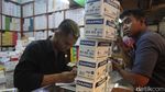 Geger Corona di RI, Warga Borong Masker dan Hand Sanitizer
