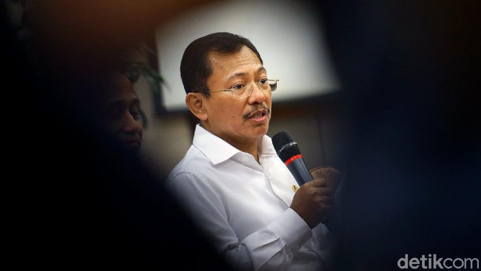 Menkes Terawan Bicara Kondisi 2 WNI Positif Corona Menkes Terawan terus memantau kondisi 2 WNI yang positif virus corona. Kondisi kedua orang itu pun dilaporkan cukup baik.