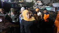 Khofifah menjelaskan, terkait penanganan bencana, nantinya akan dilakukan pembersihan dan pembongkaran dengan menutup akses Jalan Sultan Agung.
