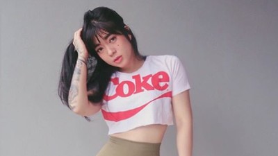 Prisa Rianzi: Dewi Gitar, Nyaris Bunuh Diri dan Jadi Hot Mom